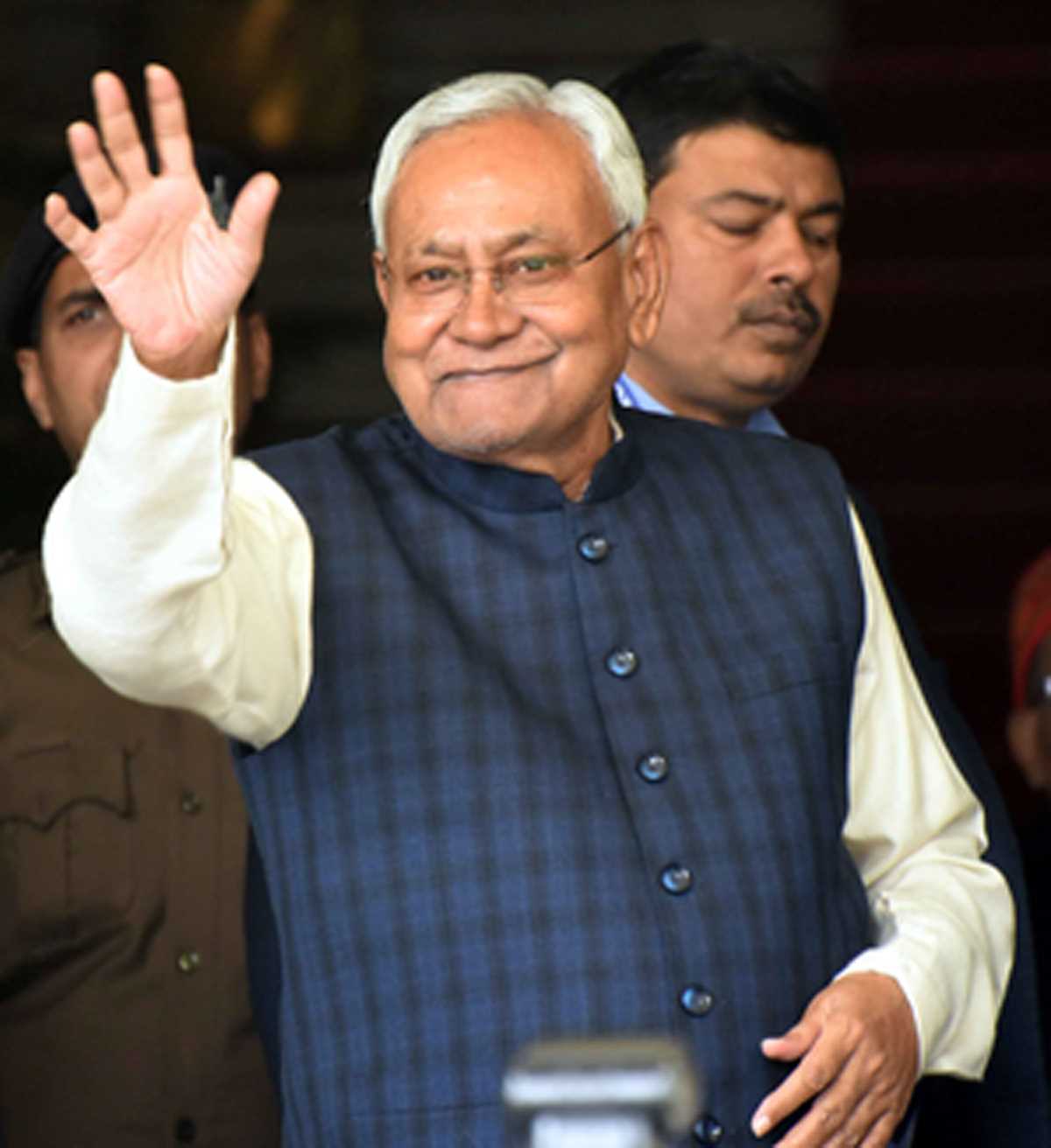 बिहार मंत्रिमंडल की बैठक में 108 प्रस्तावों को मंजूरी, सरकारी कर्मचारियों को मिला तोहफा बिहार मंत्रिमंडल की बैठक में 108 प्रस्तावों को मंजूरी, सरकारी कर्मचारियों को मिला तोहफा